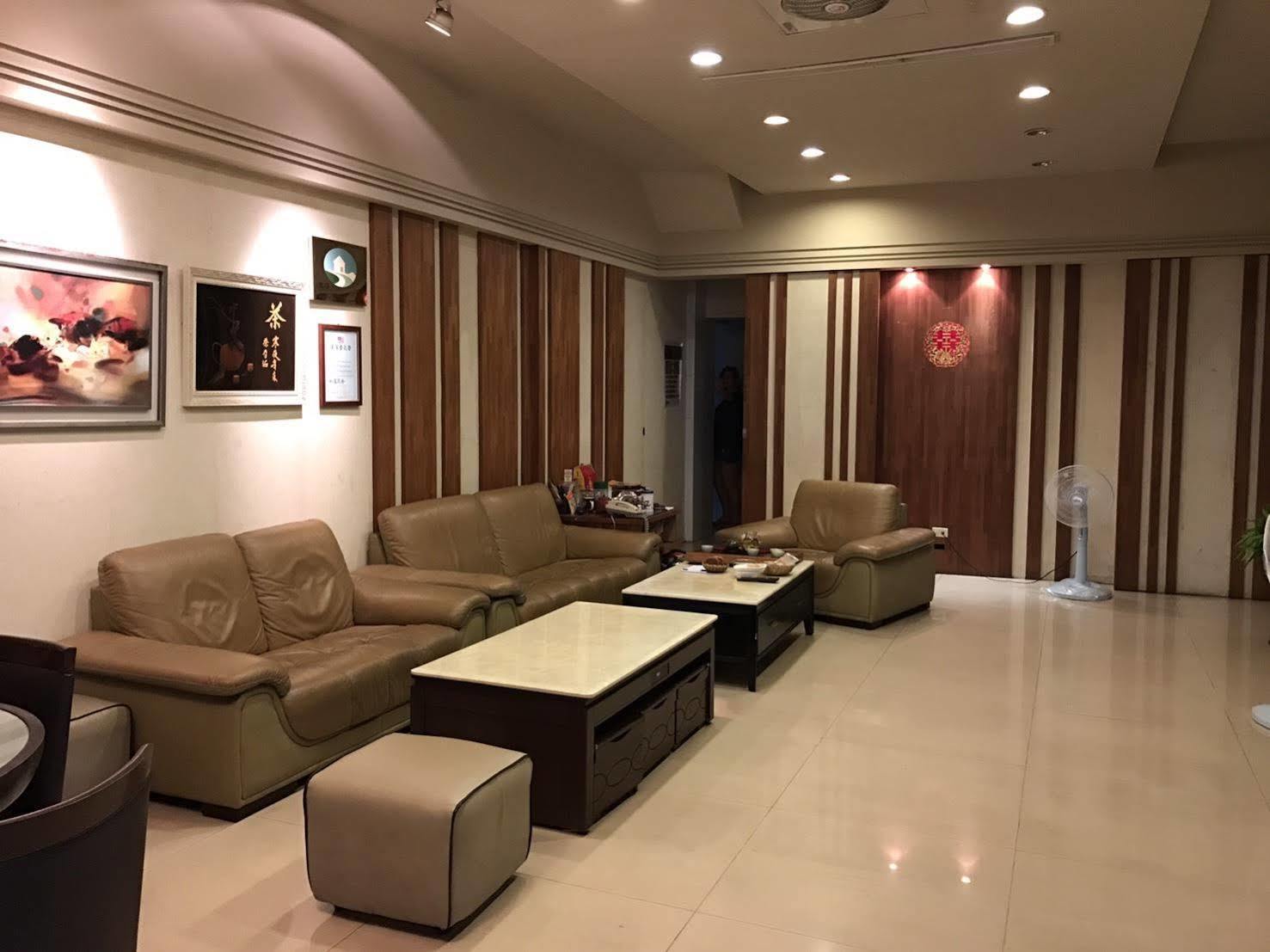 Long Hong Bed & Breakfast Манонг Екстериор снимка
