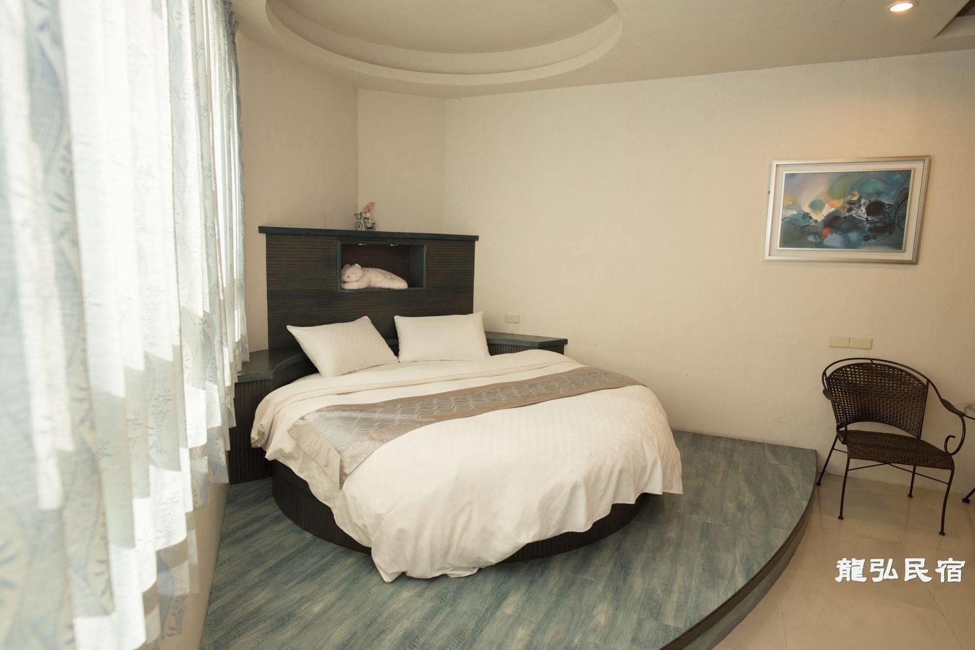 Long Hong Bed & Breakfast Манонг Екстериор снимка